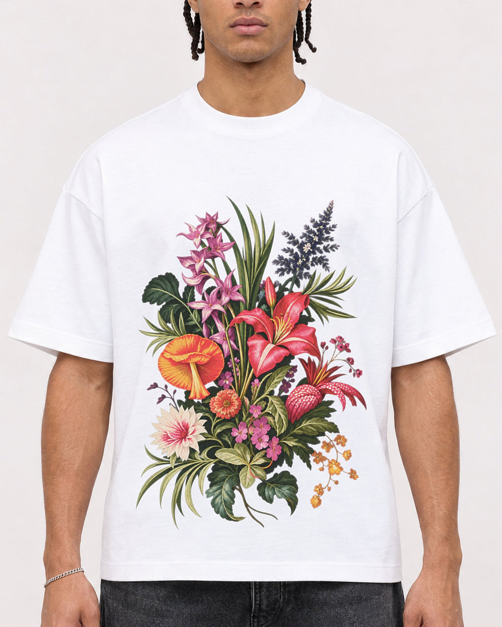 Mockup Boxy Heavyweight Tee White male close-up 40
