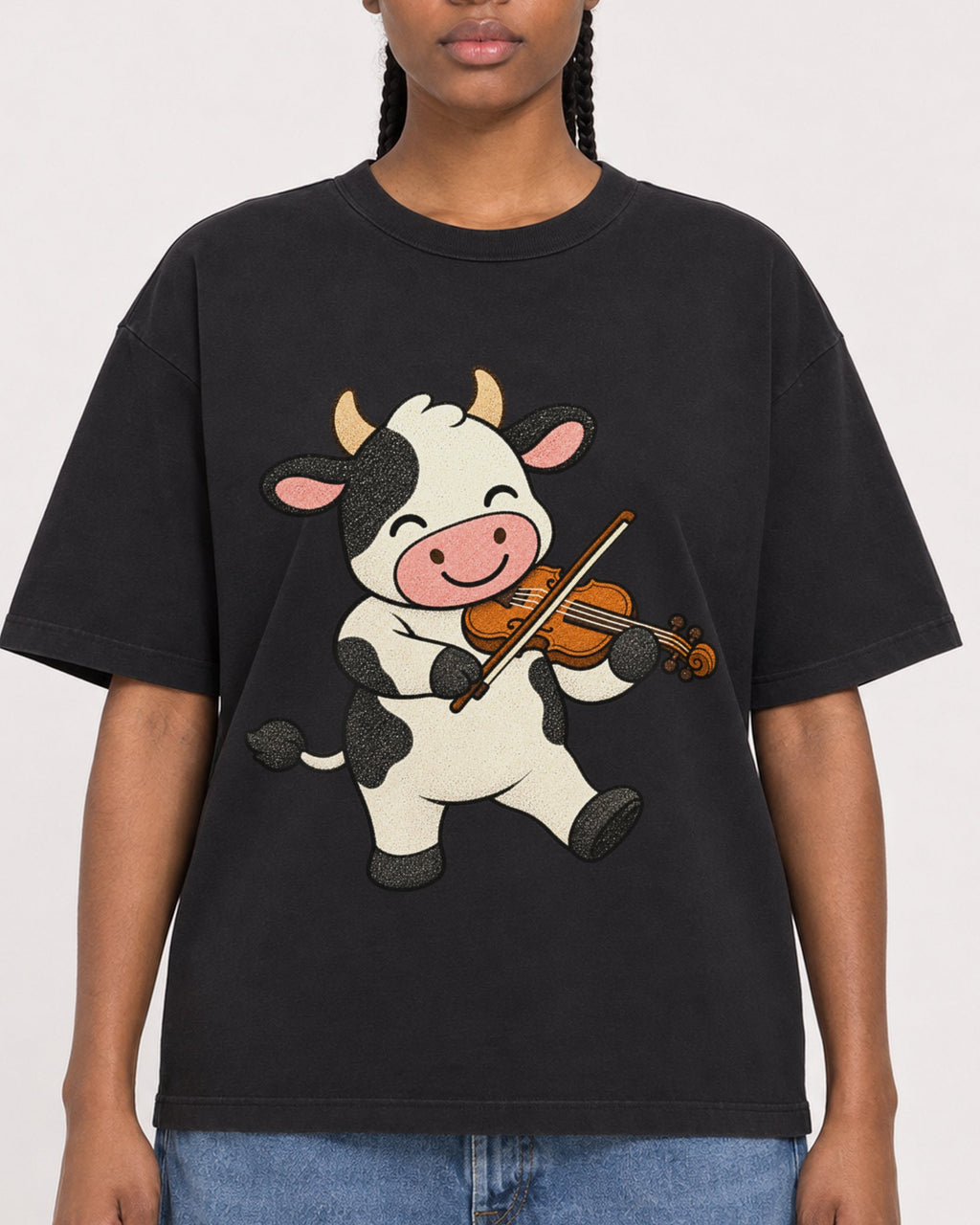 Mockup Boxy Heavyweight Tee Black female close-up 44