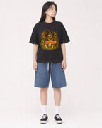 Mockup Boxy Heavyweight Tee Black female full-body 01