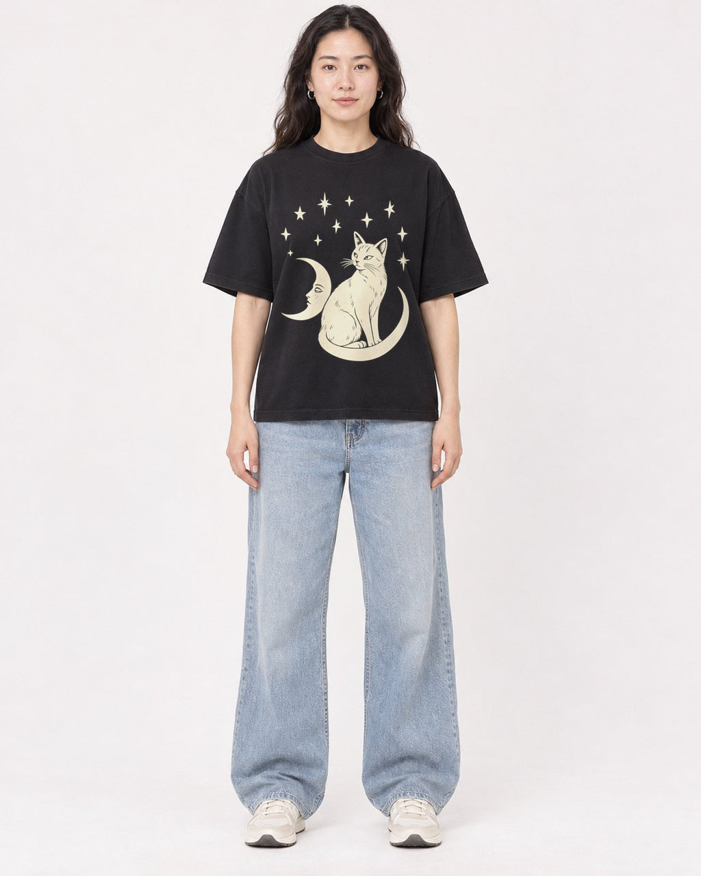 Mockup Boxy Heavyweight Tee Black female full-body 03
