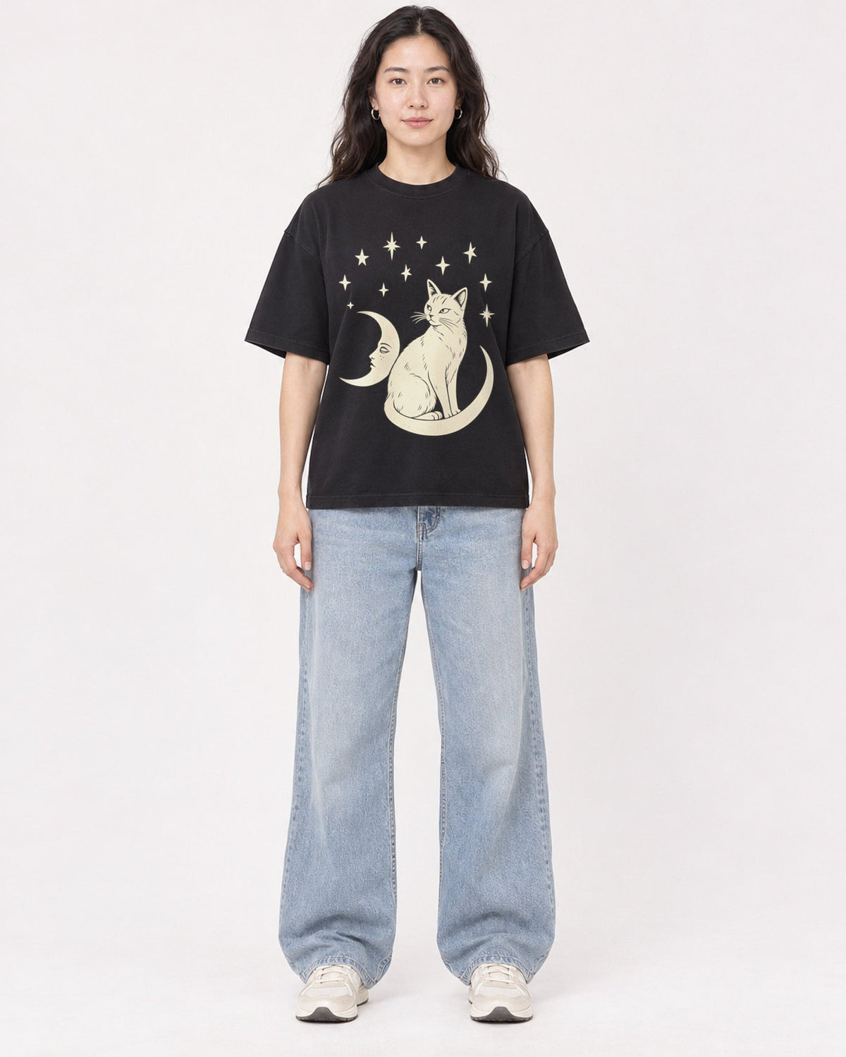 Mockup Boxy Heavyweight Tee Black female full-body 03