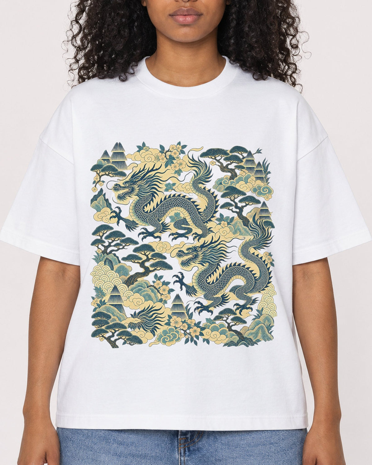 Mockup Boxy Heavyweight Tee White female close-up 05