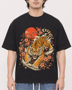 Mockup Boxy Heavyweight Tee Black male close-up 03