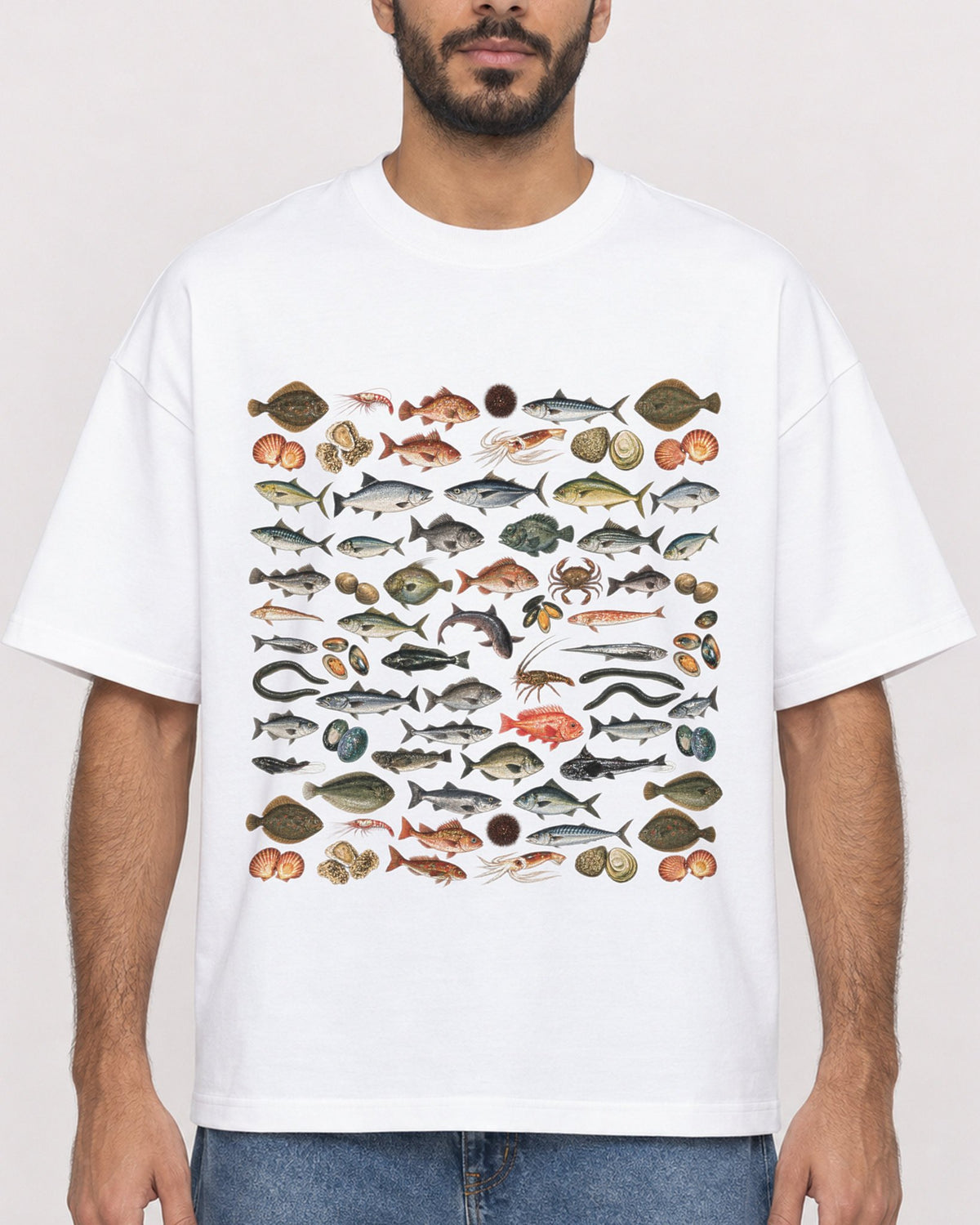 Mockup Boxy Heavyweight Tee White male close-up 07