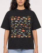 Mockup Boxy Heavyweight Tee Black female close-up 07