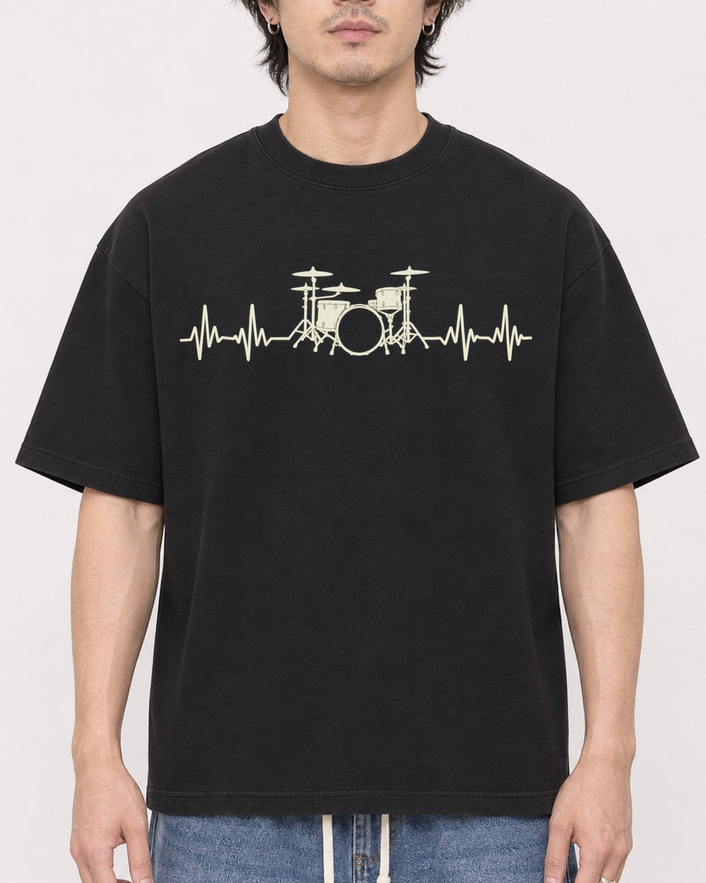 Mockup Boxy Heavyweight Tee Black male close-up 03