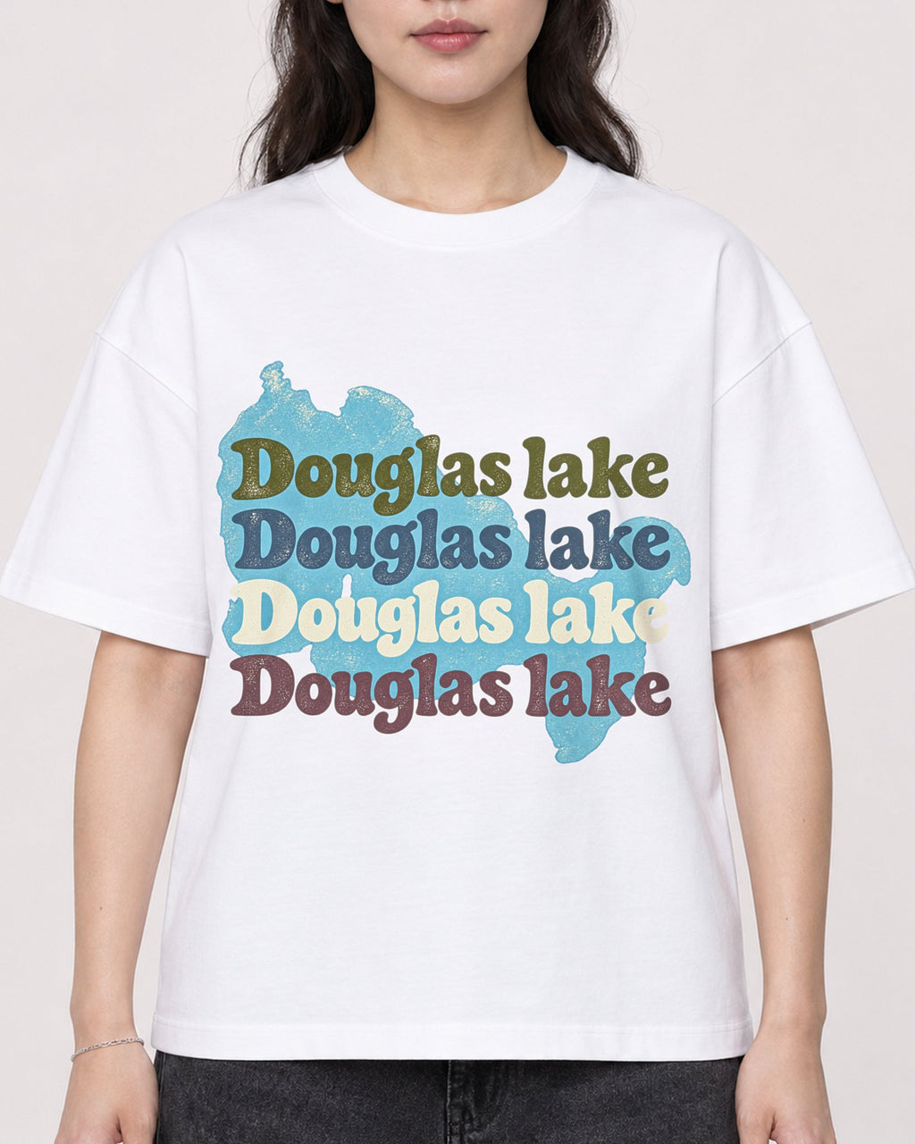 Mockup Boxy Heavyweight Tee White female close-up 03