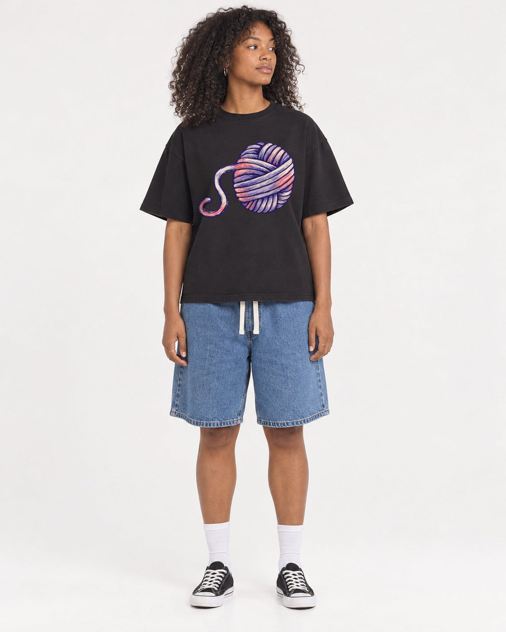 Mockup Boxy Heavyweight Tee Black female full-body 05
