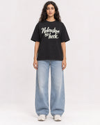Mockup Boxy Heavyweight Tee Black female full-body 07