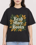 Mockup Boxy Heavyweight Tee Black female close-up 03