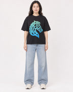 Mockup Boxy Heavyweight Tee Black female full-body 03