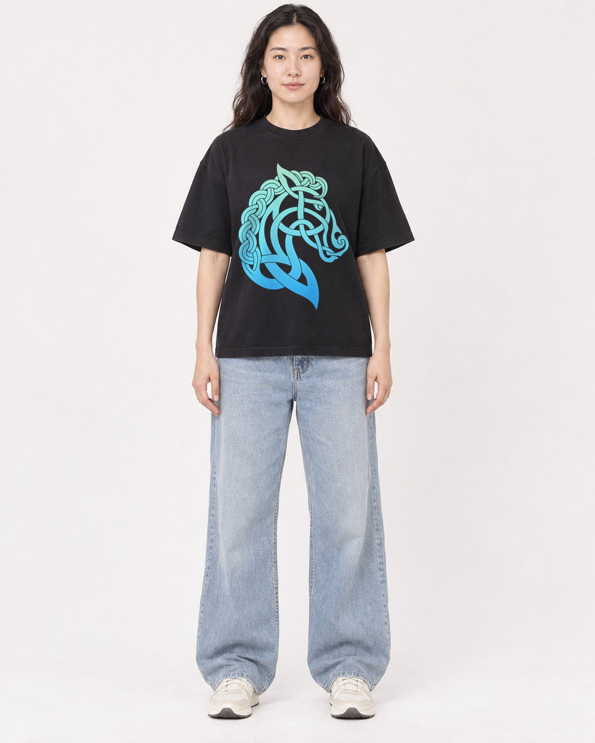 Mockup Boxy Heavyweight Tee Black female full-body 03