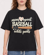 Mockup Boxy Heavyweight Tee Black female close-up 09
