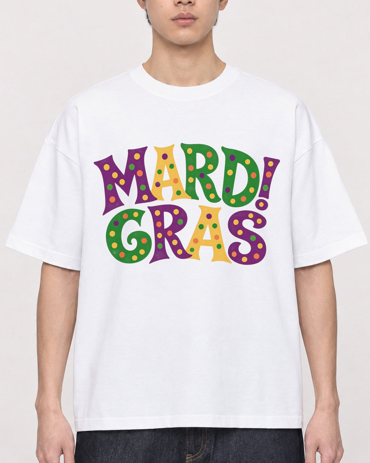 Mockup Boxy Heavyweight Tee White male close-up 01