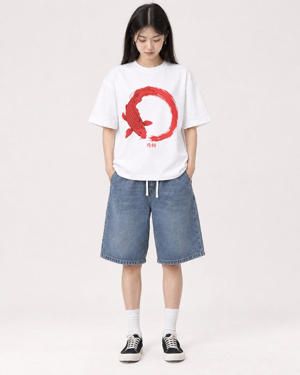Mockup Boxy Heavyweight Tee White female full-body 01