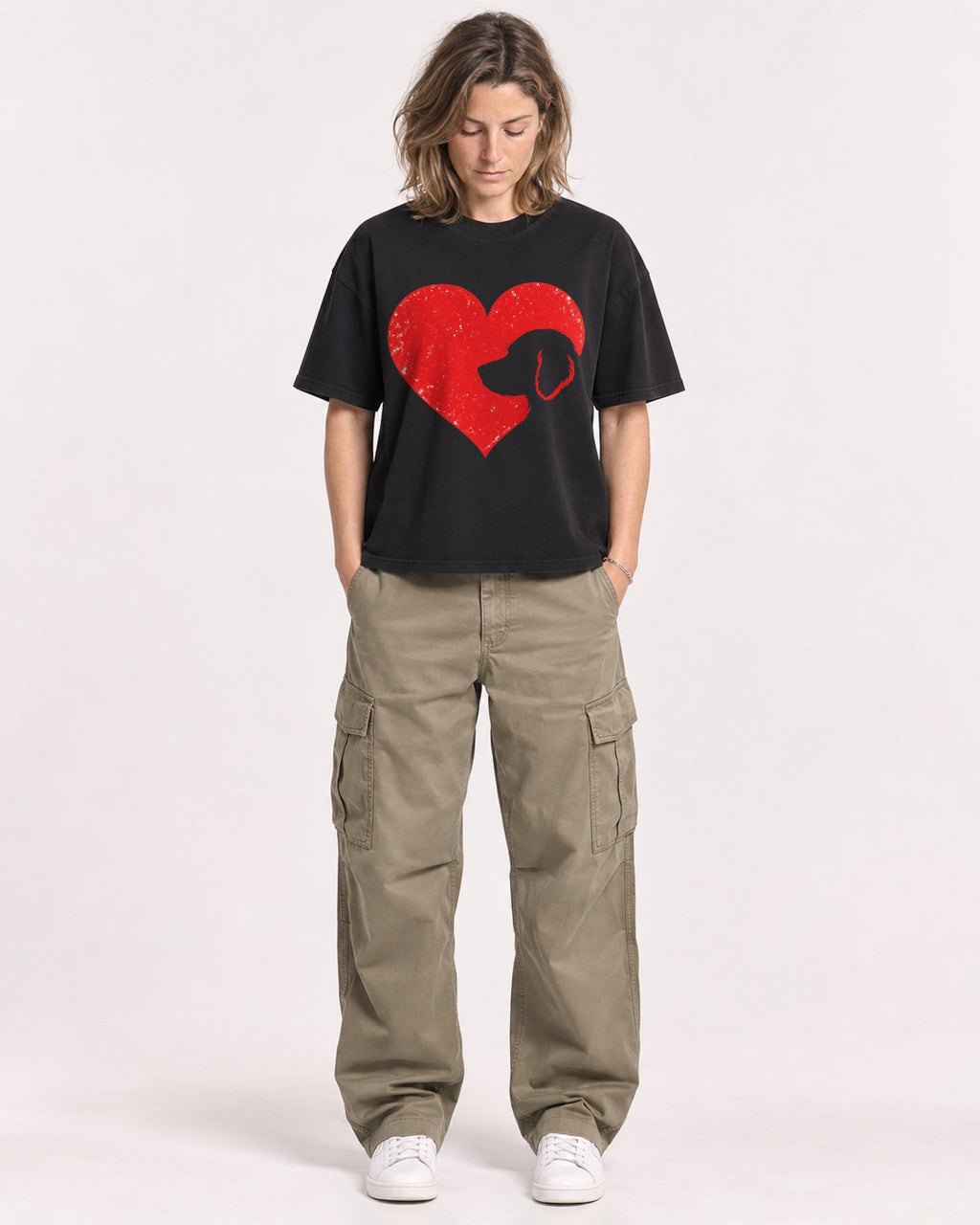 Mockup Boxy Heavyweight Tee Black female full-body 38