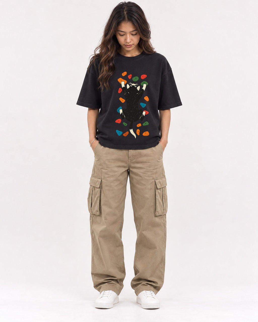 Mockup Boxy Heavyweight Tee Black female full-body 02