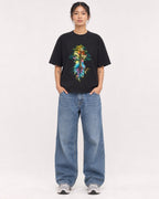Mockup Boxy Heavyweight Tee Black female full-body 12