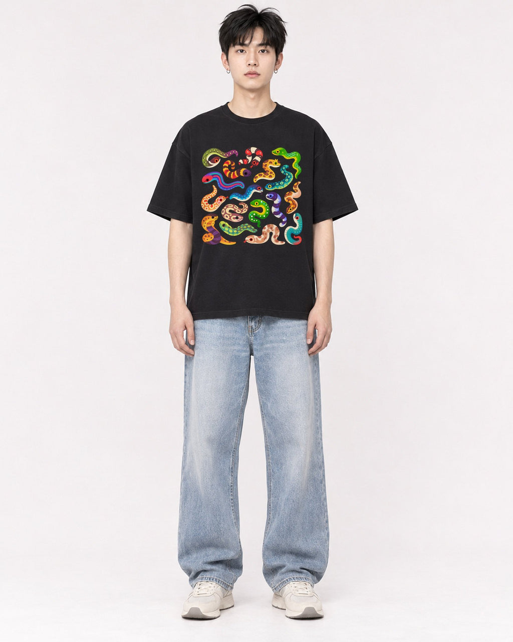 Mockup Boxy Heavyweight Tee Black male full-body 01