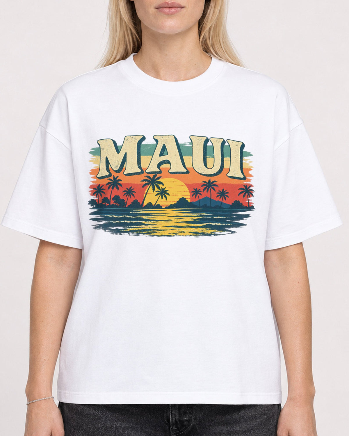 Mockup Boxy Heavyweight Tee White female close-up 08