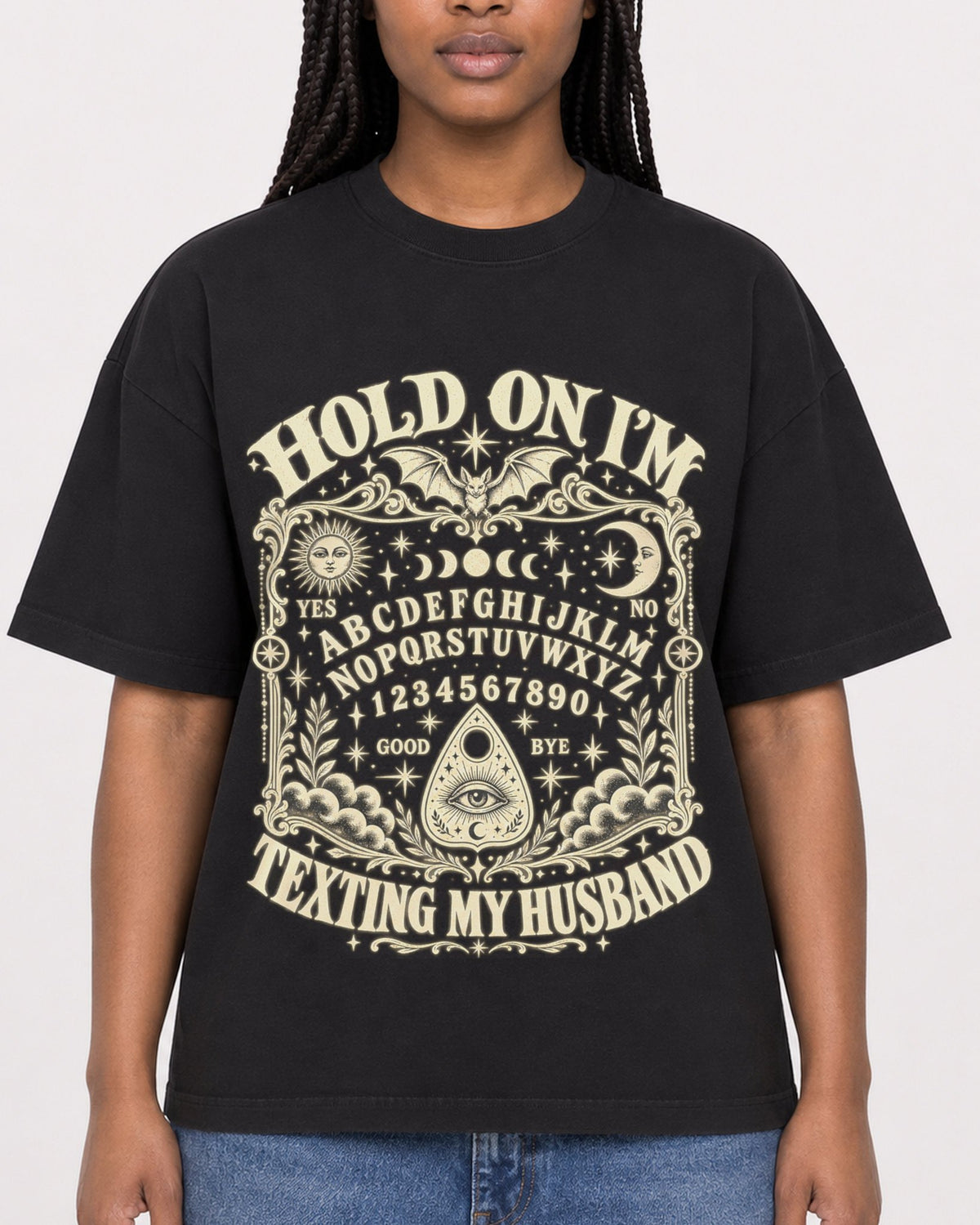 Mockup Boxy Heavyweight Tee Black female close-up 04