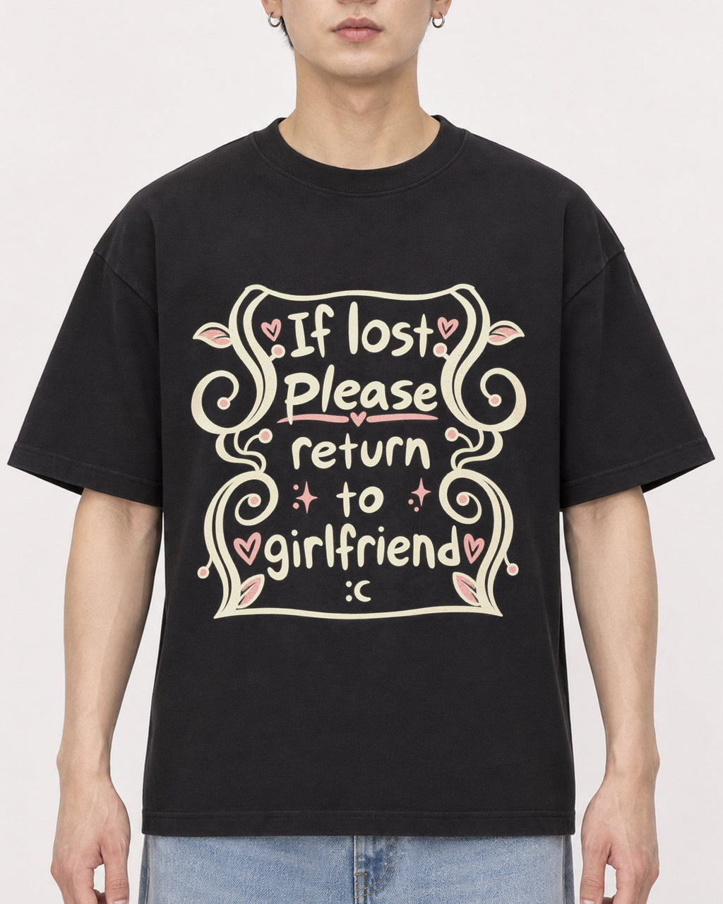 Mockup Boxy Heavyweight Tee Black male close-up 01
