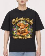 Mockup Boxy Heavyweight Tee Black male close-up 01