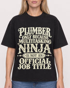 Mockup Boxy Heavyweight Tee Black female close-up 08