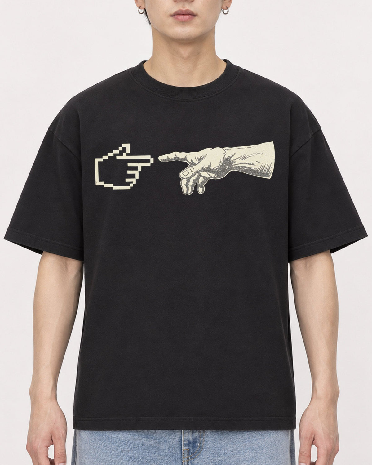 Mockup Boxy Heavyweight Tee Black male close-up 01