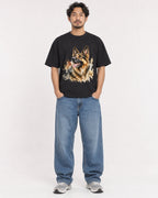 Mockup Boxy Heavyweight Tee Black male full-body 02