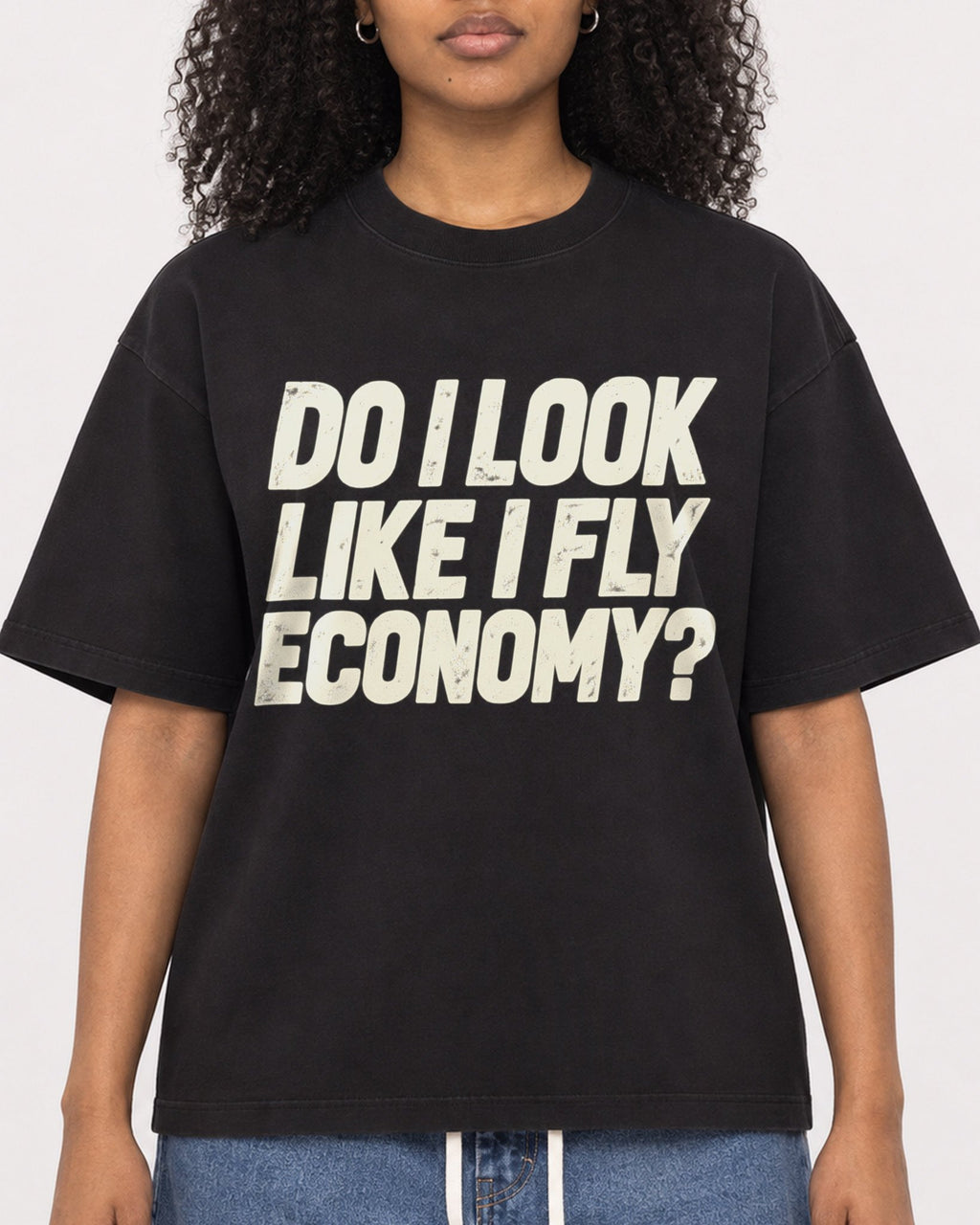 Mockup Boxy Heavyweight Tee Black female close-up 05