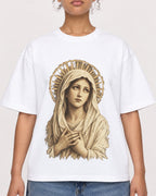 Mockup Boxy Heavyweight Tee White female close-up 20