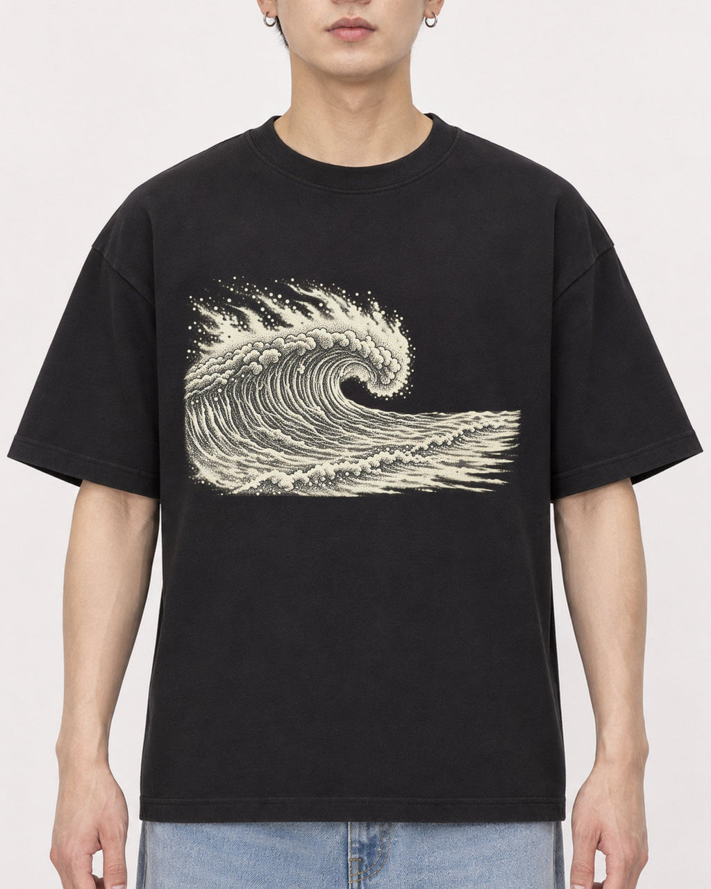 Mockup Boxy Heavyweight Tee Black male close-up 01