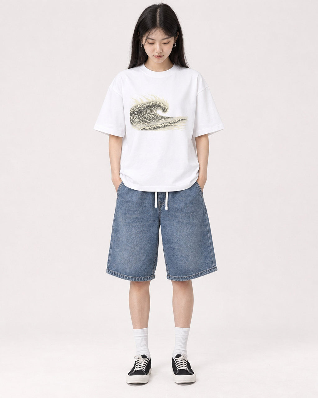 Mockup Boxy Heavyweight Tee White female full-body 01