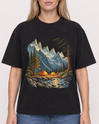 Mockup Boxy Heavyweight Tee Black female close-up 08