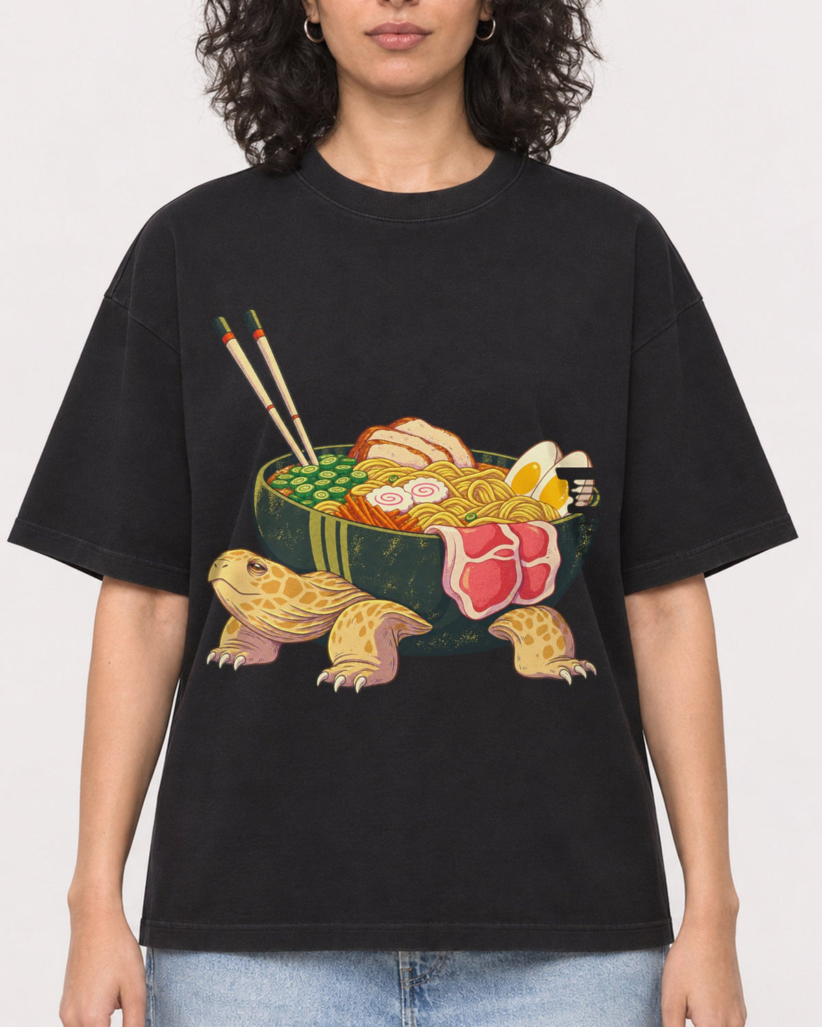 Mockup Boxy Heavyweight Tee Black female close-up 27