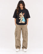 Mockup Boxy Heavyweight Tee Black female full-body 02