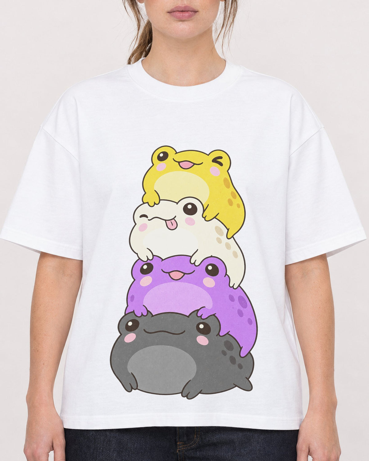 Mockup Boxy Heavyweight Tee White female close-up 29