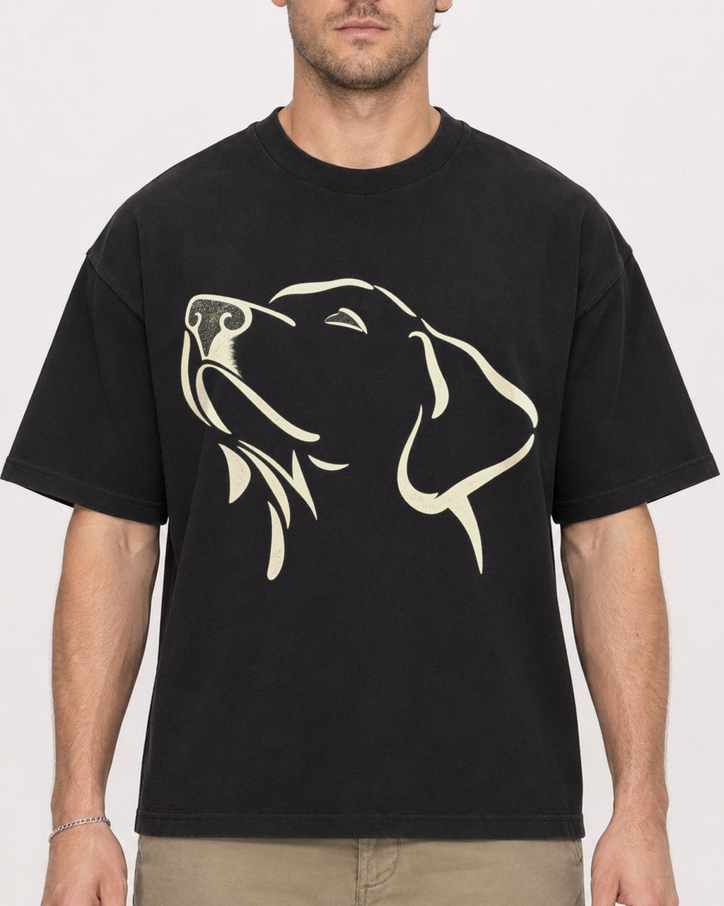 Mockup Boxy Heavyweight Tee Black male close-up 08