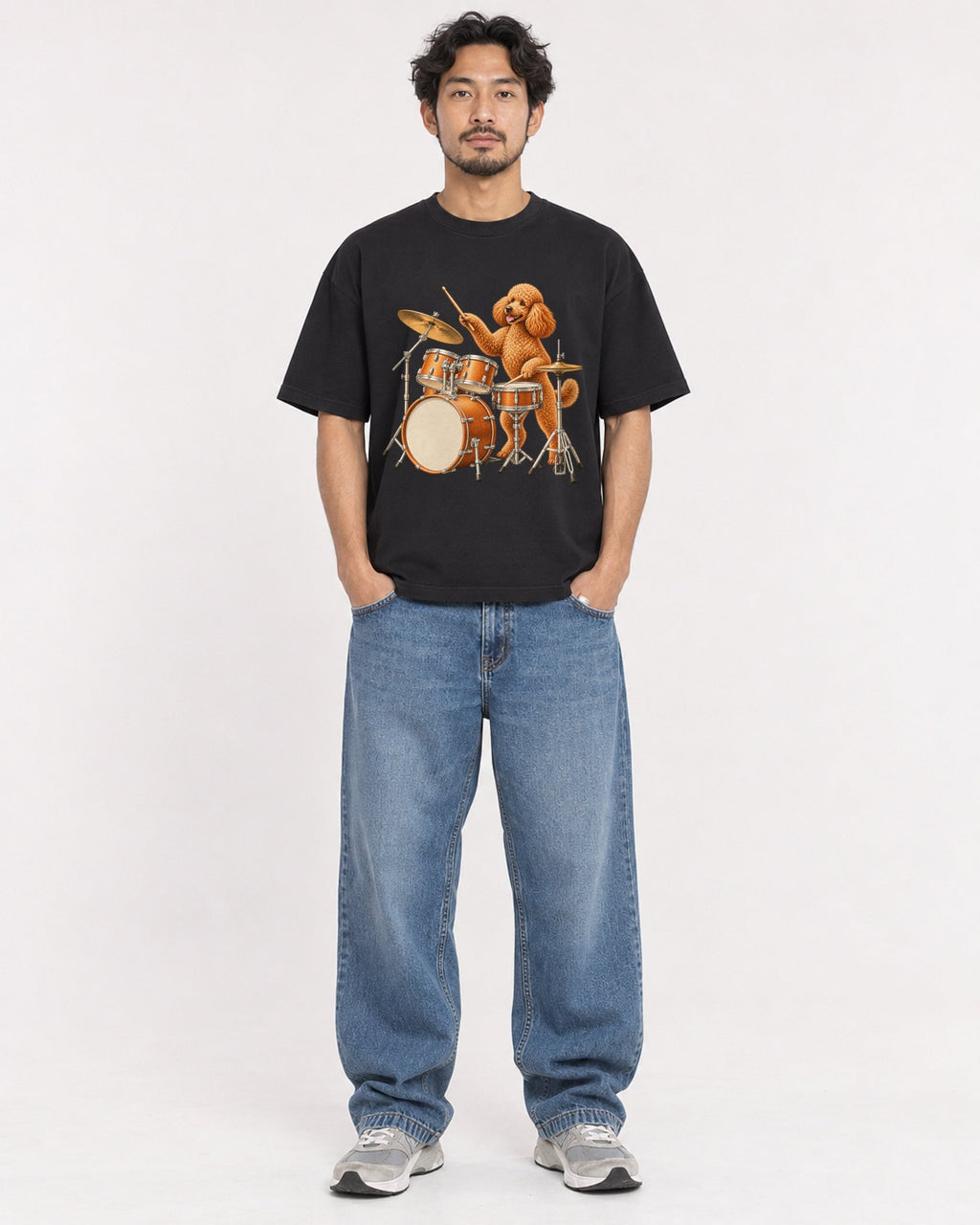 Mockup Boxy Heavyweight Tee Black male full-body 02