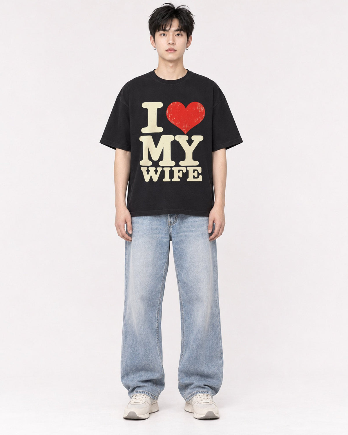 Mockup Boxy Heavyweight Tee Black male full-body 01