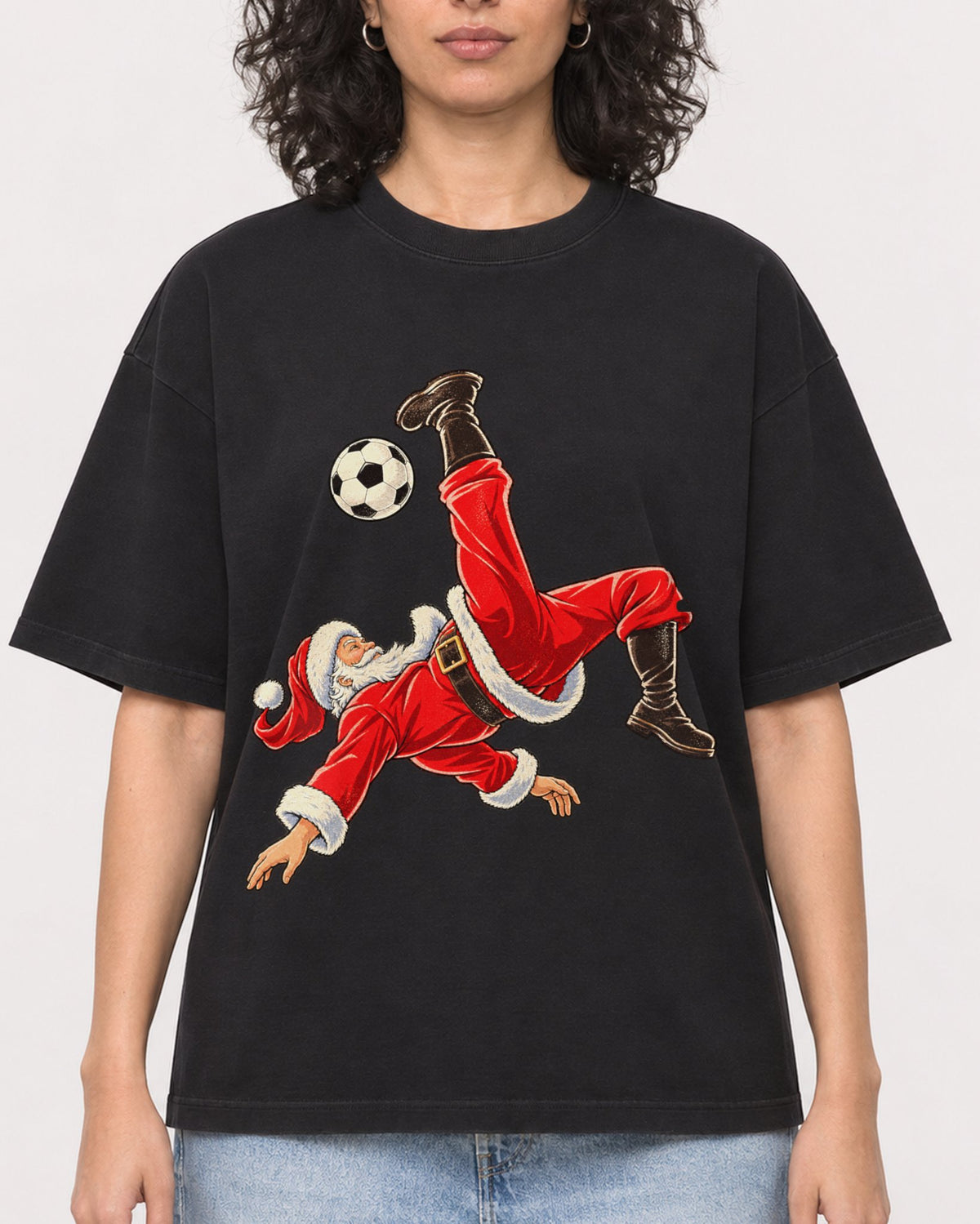 Mockup Boxy Heavyweight Tee Black female close-up 27