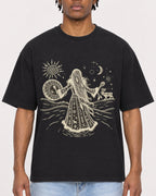 Mockup Boxy Heavyweight Tee Black male close-up 05