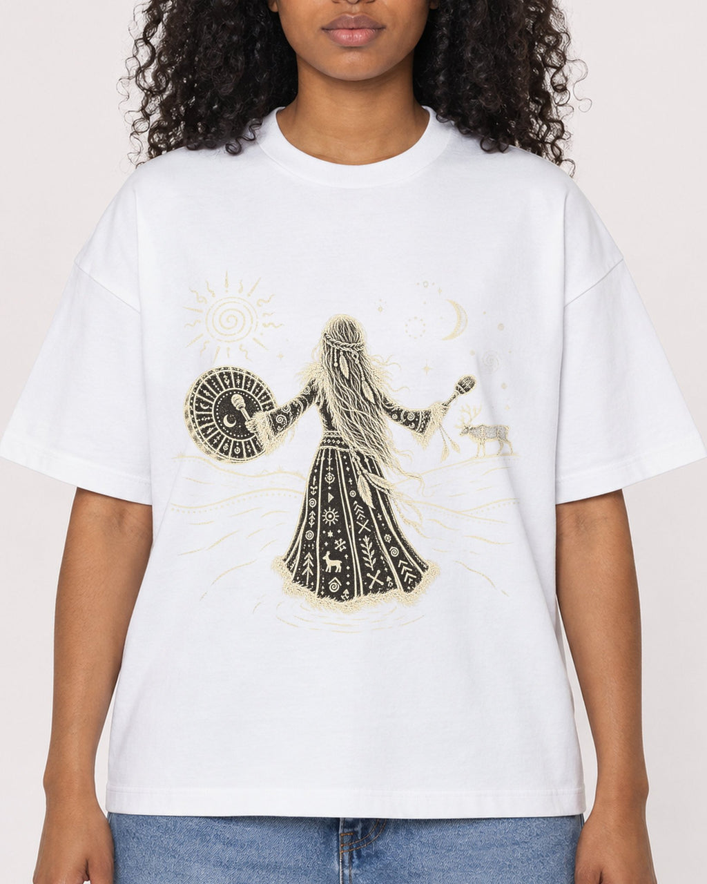 Mockup Boxy Heavyweight Tee White female close-up 05