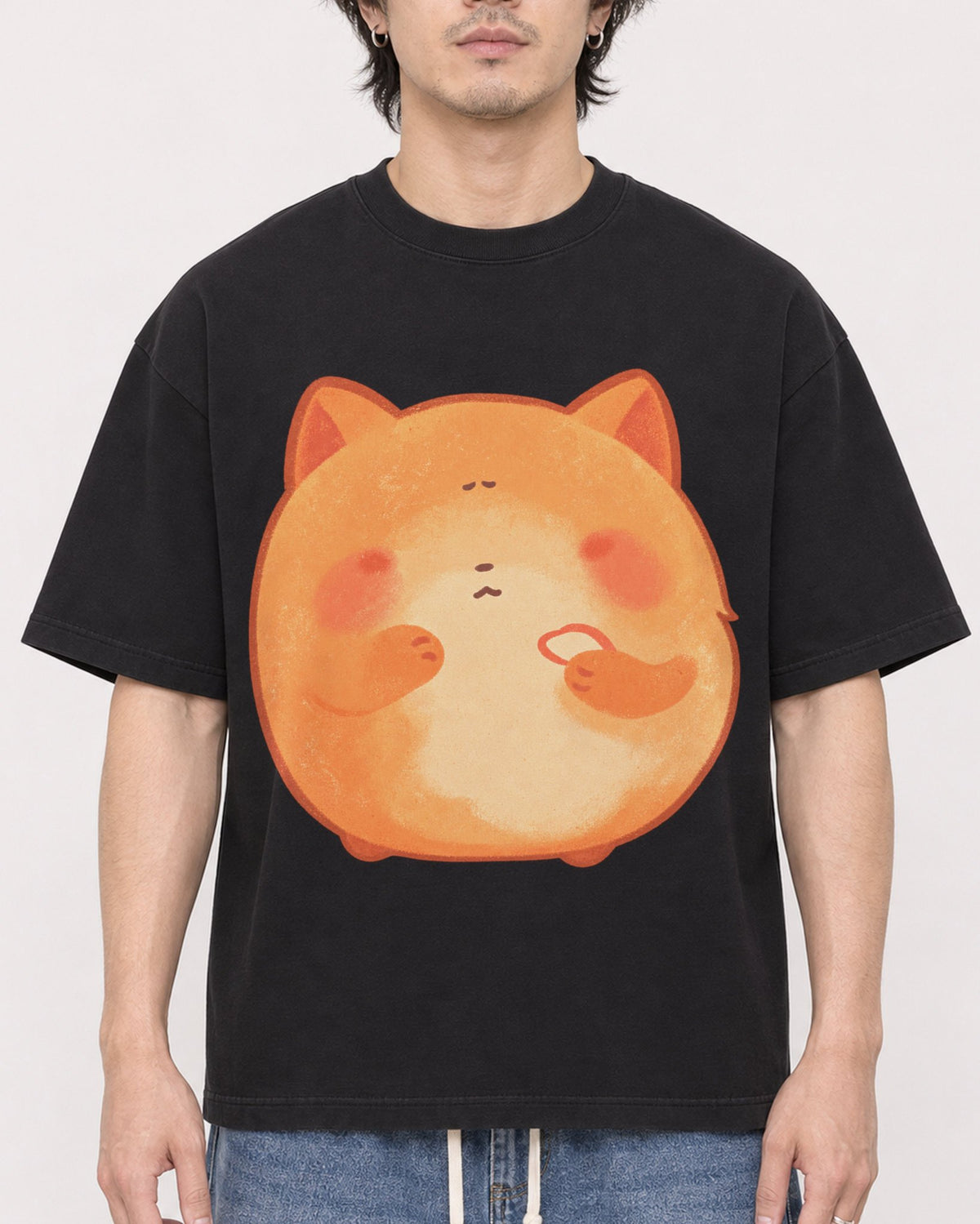 Mockup Boxy Heavyweight Tee Black male close-up 03