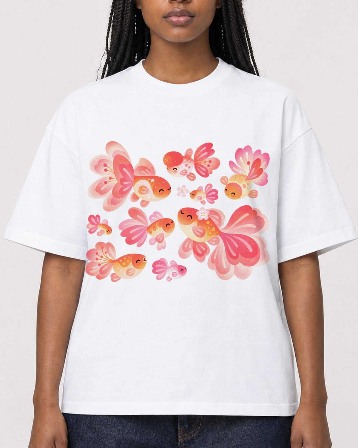 Mockup Boxy Heavyweight Tee White female close-up 04