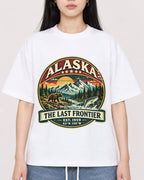 Mockup Boxy Heavyweight Tee White female close-up 01