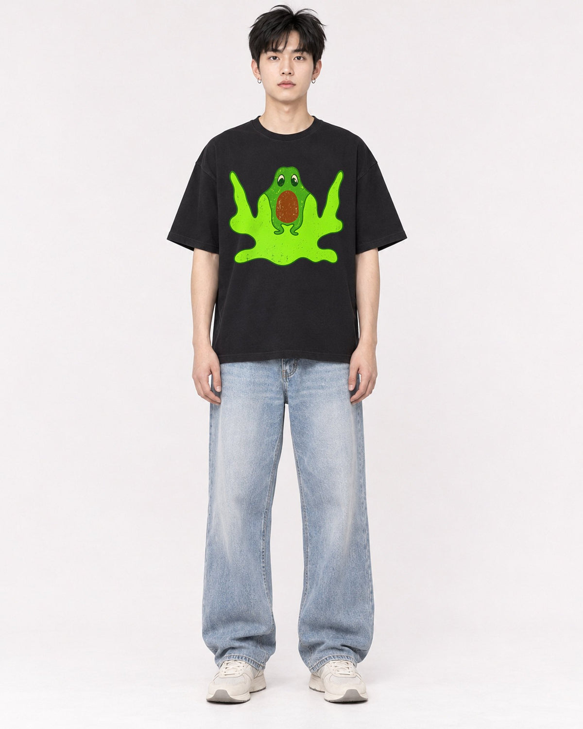 Mockup Boxy Heavyweight Tee Black male full-body 01