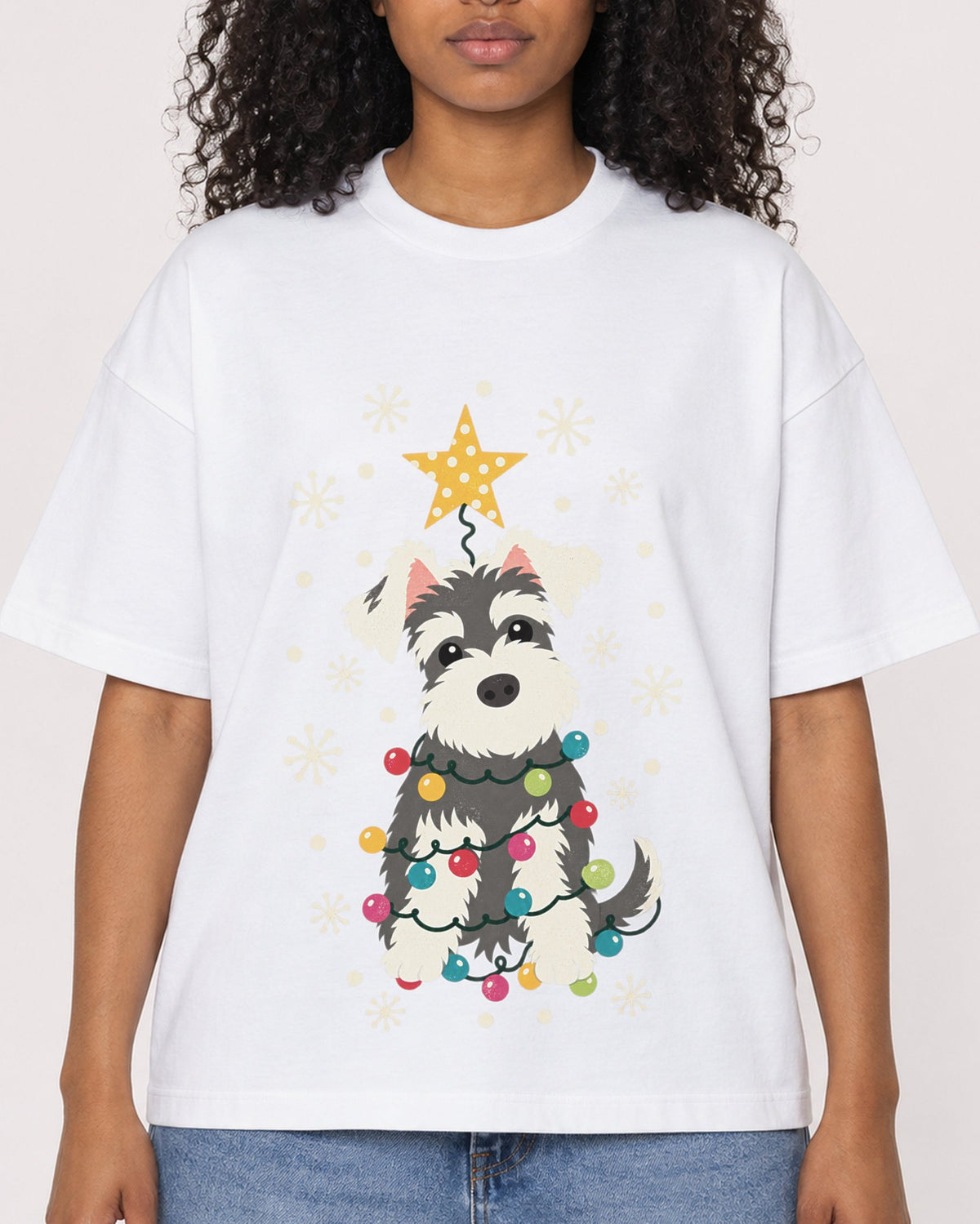 Mockup Boxy Heavyweight Tee White female close-up 05