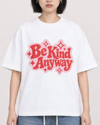 Mockup Boxy Heavyweight Tee White female close-up 11